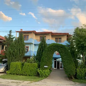  Villa Deni